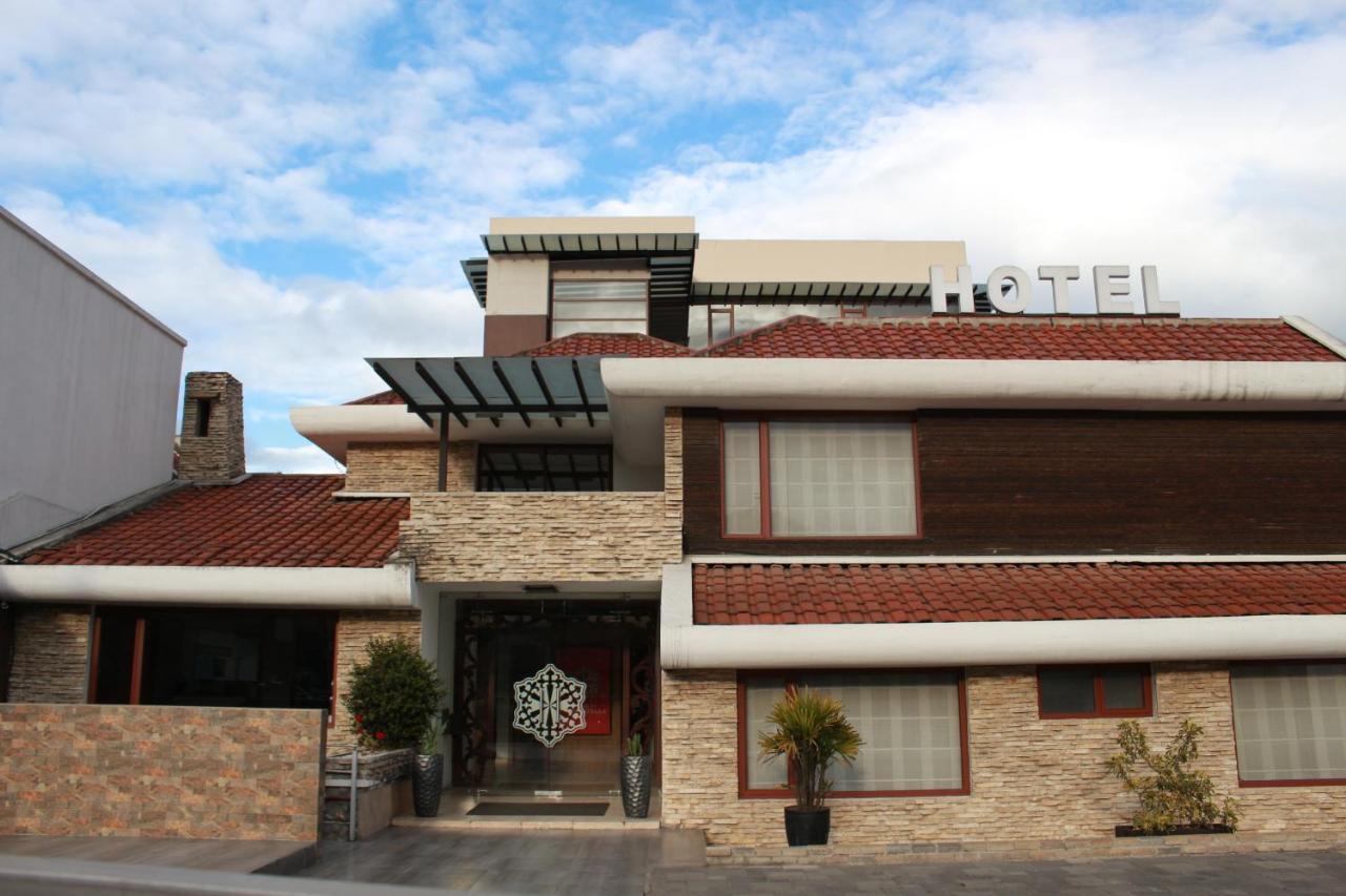 Hotel Santiago De Compostella Suites Cuenca Ngoại thất bức ảnh