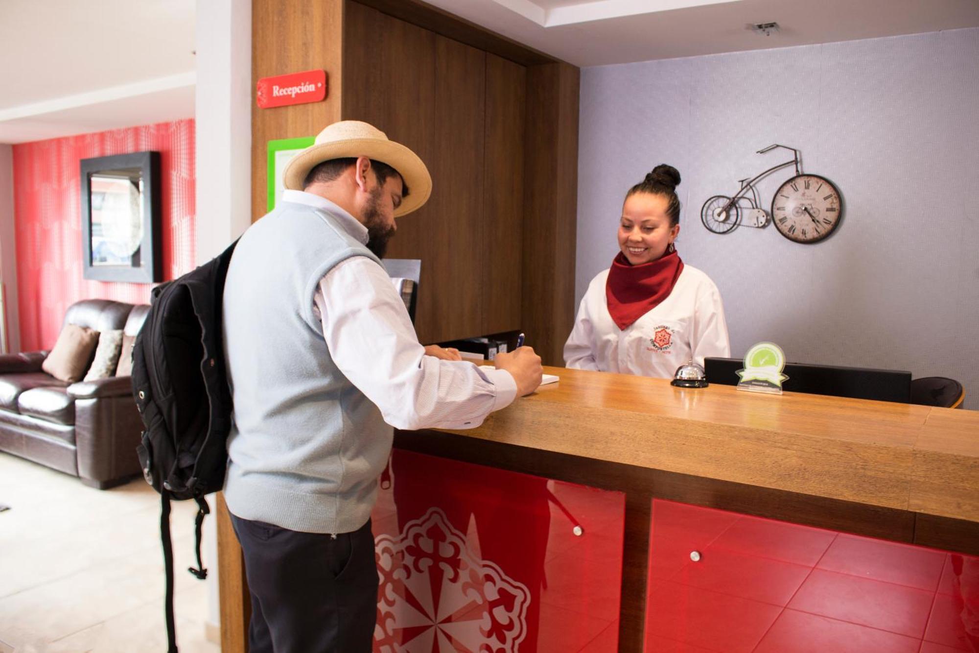 Hotel Santiago De Compostella Suites Cuenca Ngoại thất bức ảnh